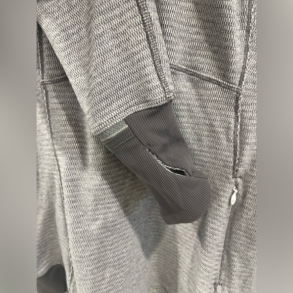 Lululemon run 1/4 zip pullover - Picture 9 of 9